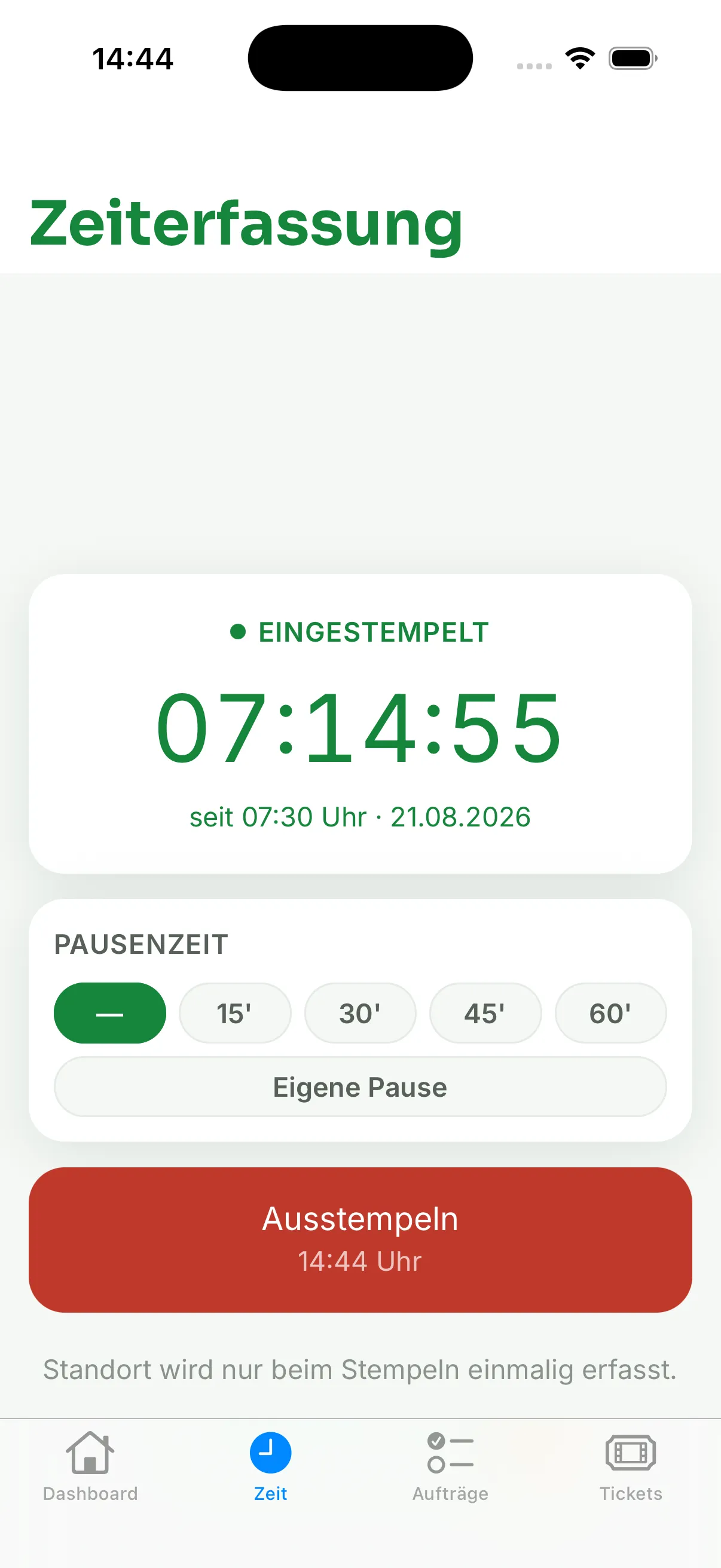 Putzio Stempeluhr in der Mobile-App mit laufender Arbeitszeit